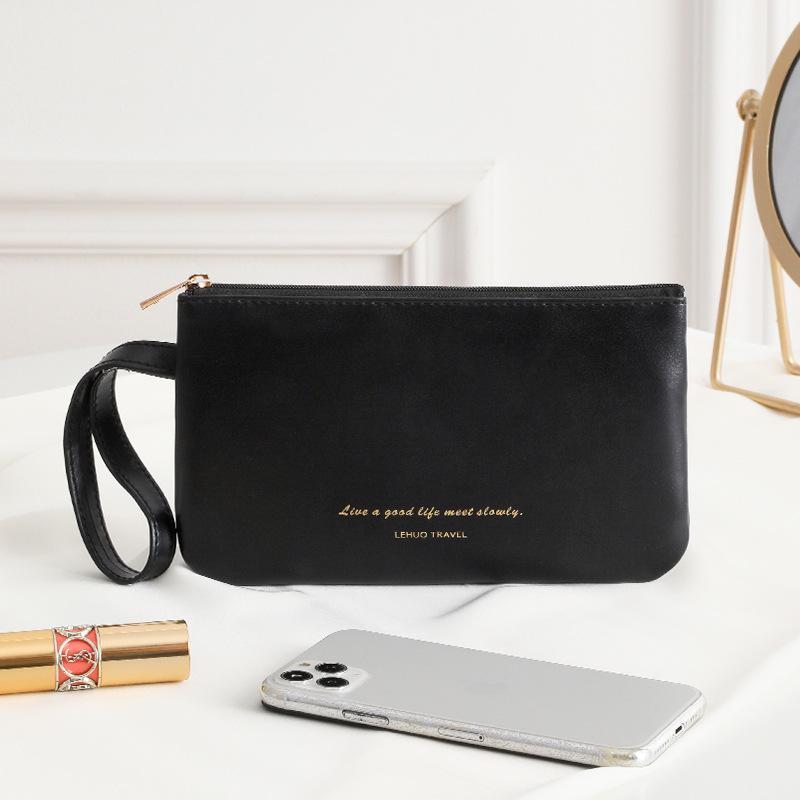 Womens Wristlets & Pouches | Devin Gusseted Wristlet Wallets Black